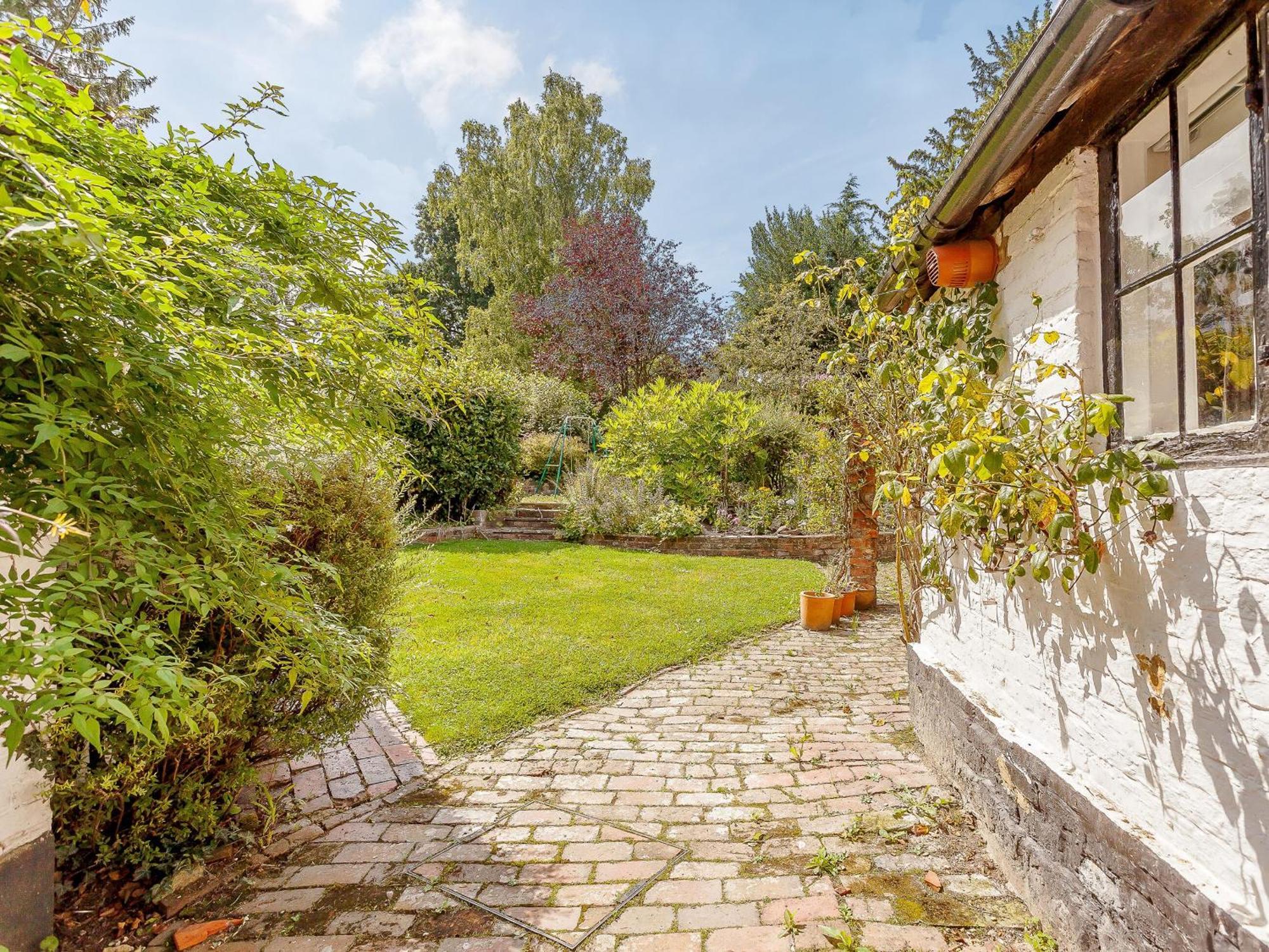 Pollard Cottage Lingfield Exterior foto